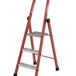 Scala TUBESCA a 3 gradini, apertura 1.35m, alt. piattaforma 0.69m, montanti in Fibra di vetro