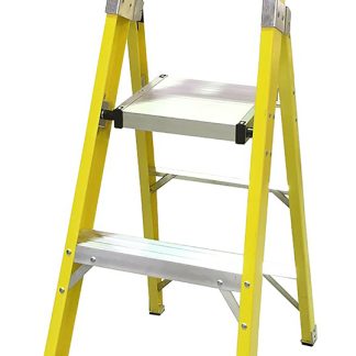Scala RS PRO a 3 gradini, alt. piattaforma 0.71m, montanti in Fibra di vetro