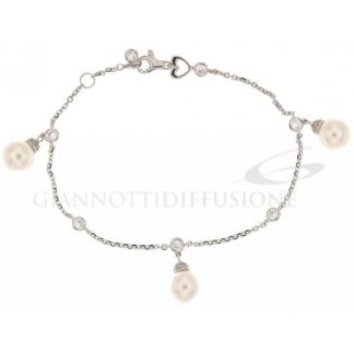 Bracelet with Pendant Pearls