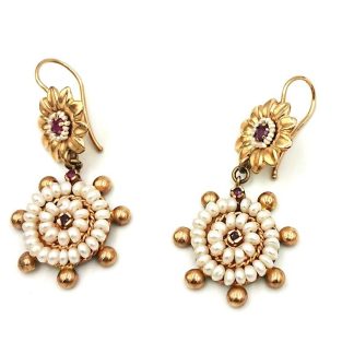 Micro pearl earrings