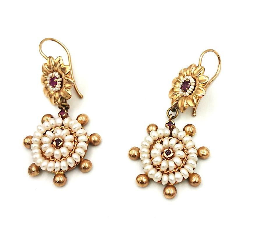 Micro pearl earrings