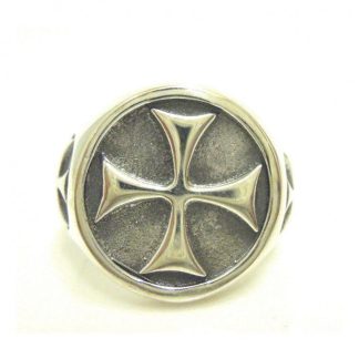 Spadarella Cross Ring