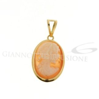 Yellow Gold Cameo Pendant