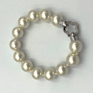Pearl bracelet