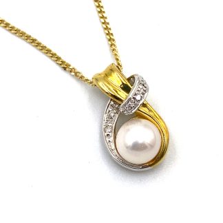 Nimei Pearl Necklace