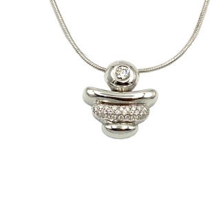 Le Duchesse White Gold Necklaces