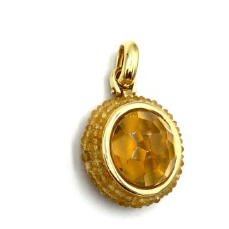 Yellow Gold and Topaz Pendant