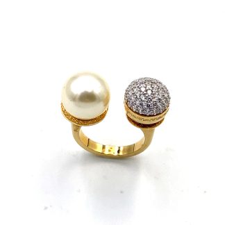 Rebecca Hollywood ring